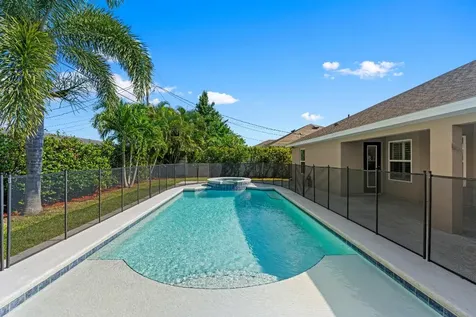 4672 SW Wade Drive Port St Lucie FL 34953