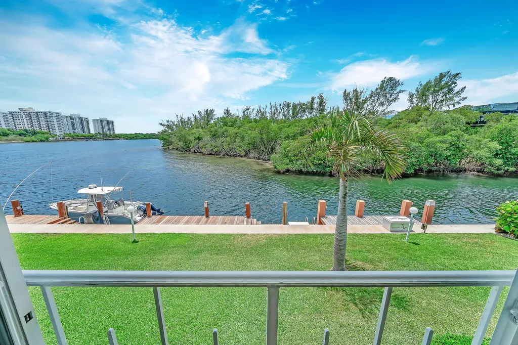 711 NE Harbour Terrace Boca Raton FL 33431