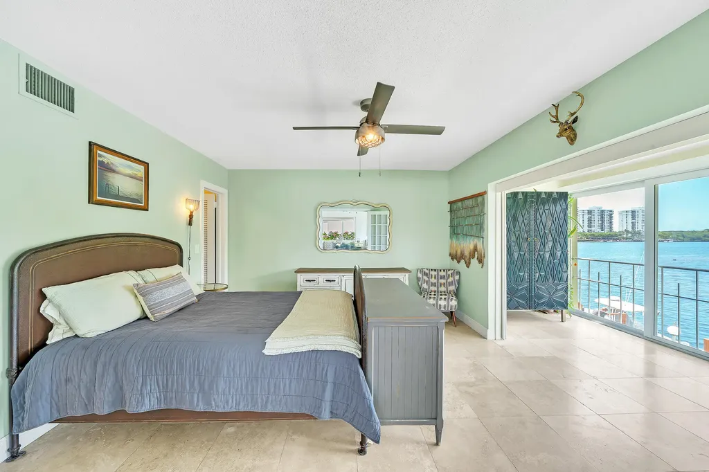 711 NE Harbour Terrace Boca Raton FL 33431
