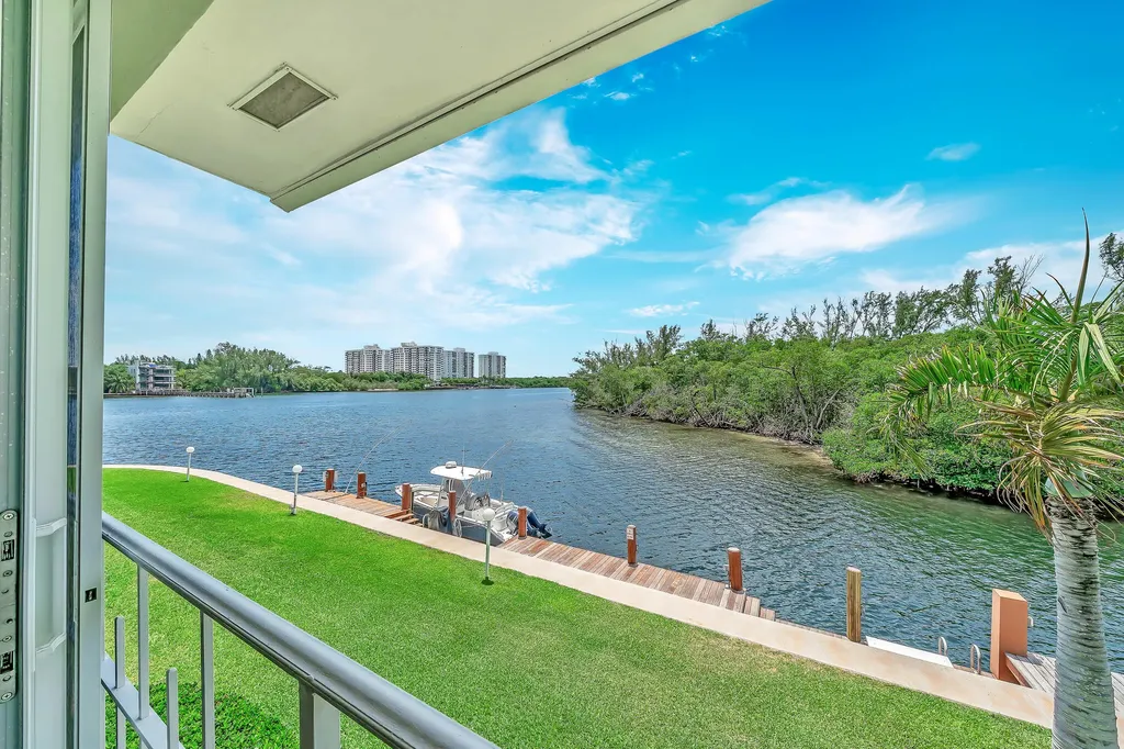 711 NE Harbour Terrace Boca Raton FL 33431
