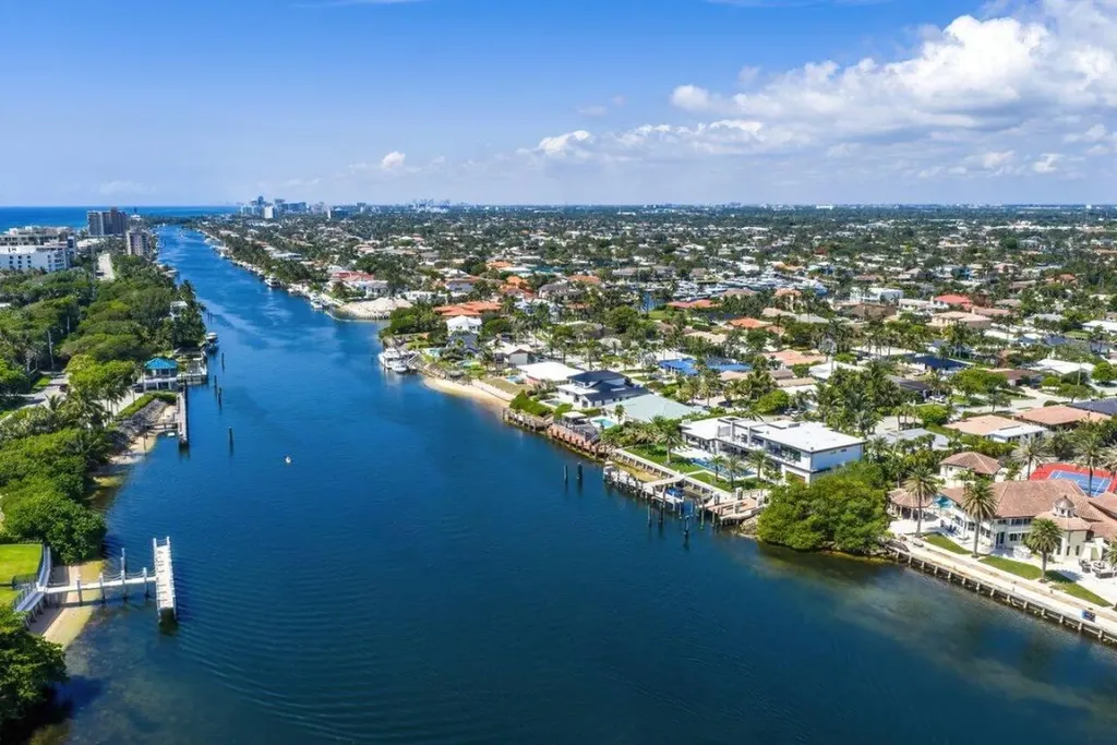 4460 NE 31st Avenue Lighthouse Point FL 33064