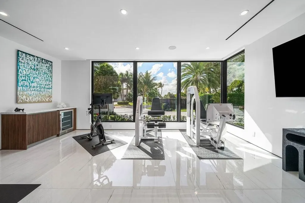 4460 NE 31st Avenue Lighthouse Point FL 33064