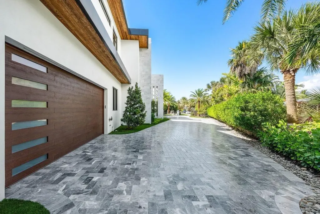 4460 NE 31st Avenue Lighthouse Point FL 33064