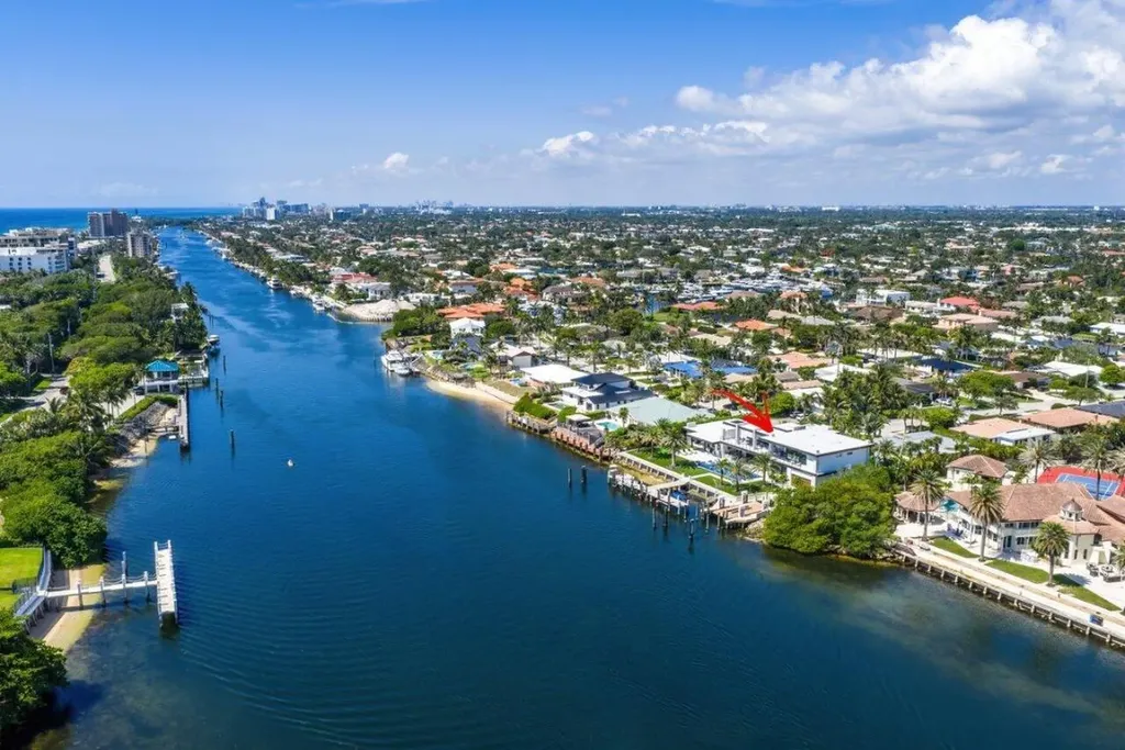 4460 NE 31st Avenue Lighthouse Point FL 33064