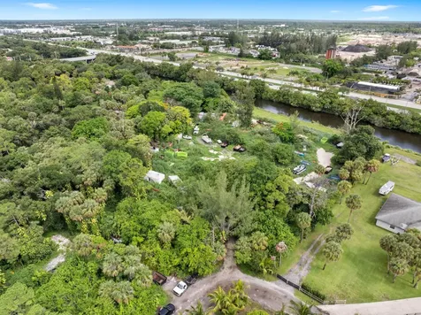 69 Armadillo Way West Palm Beach FL 33411