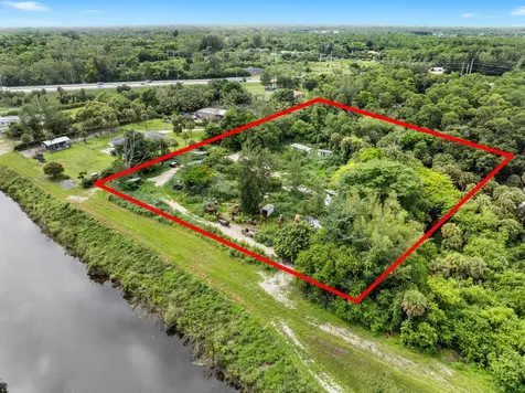 69 Armadillo Way West Palm Beach FL 33411