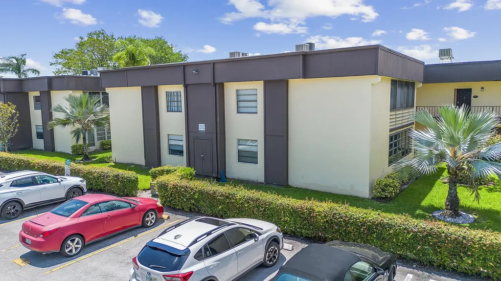 234 Capri E Delray Beach FL 33484