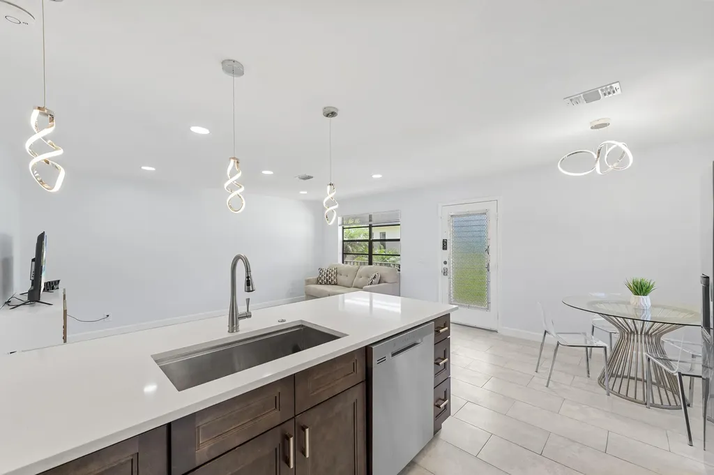 234 Capri E Delray Beach FL 33484