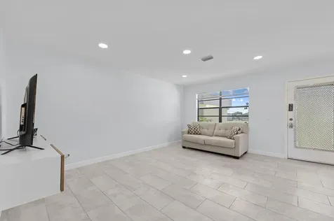 234 Capri E Delray Beach FL 33484