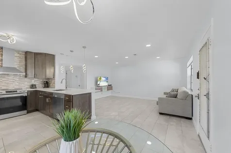 234 Capri E Delray Beach FL 33484