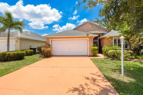 520 SW Cyrilla Trail Port St Lucie FL 34953