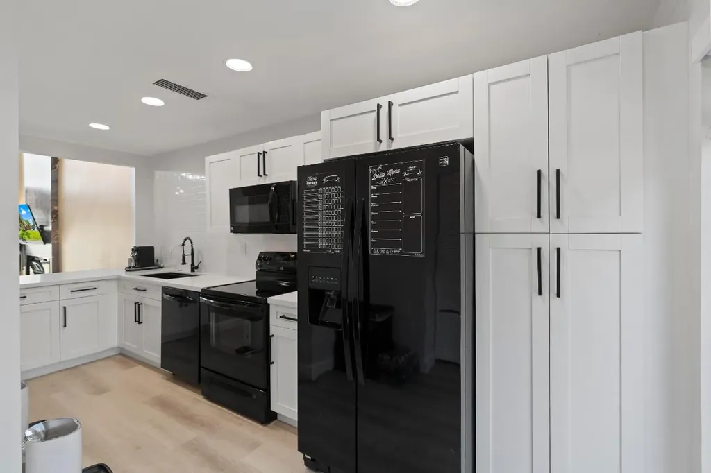 10650 NW 30th Place Sunrise FL 33322