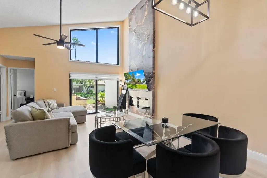 10650 NW 30th Place Sunrise FL 33322
