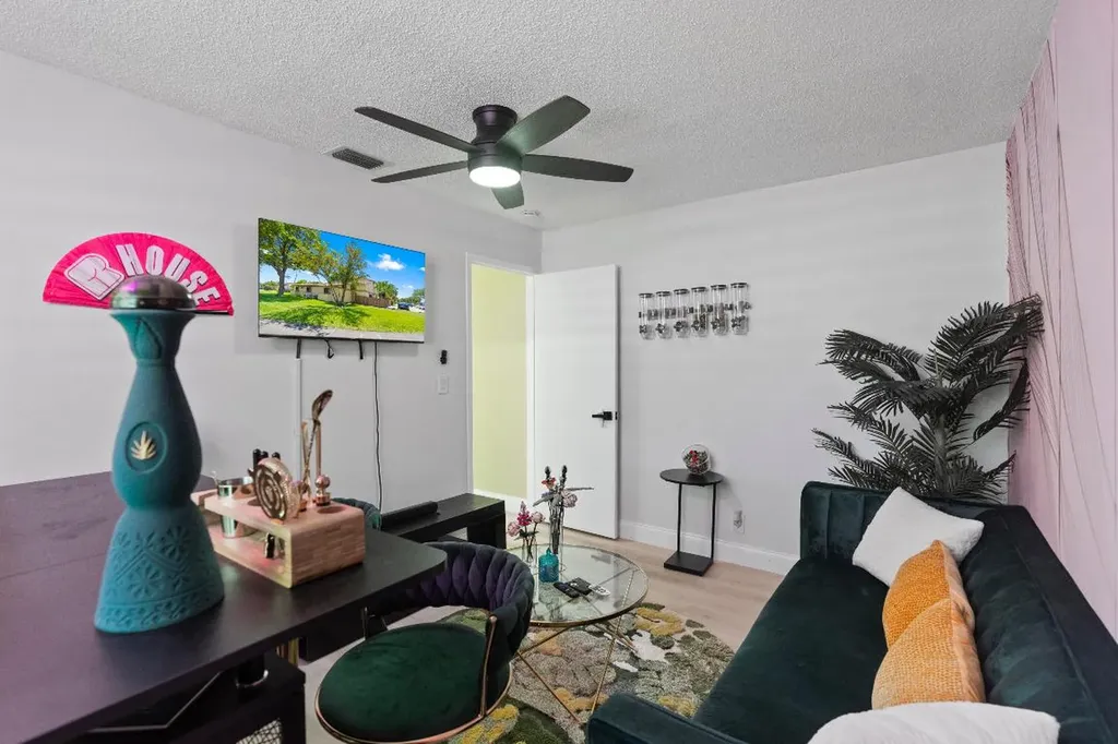 10650 NW 30th Place Sunrise FL 33322
