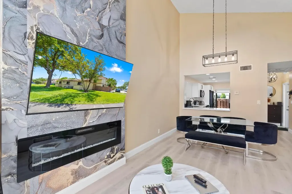 10650 NW 30th Place Sunrise FL 33322