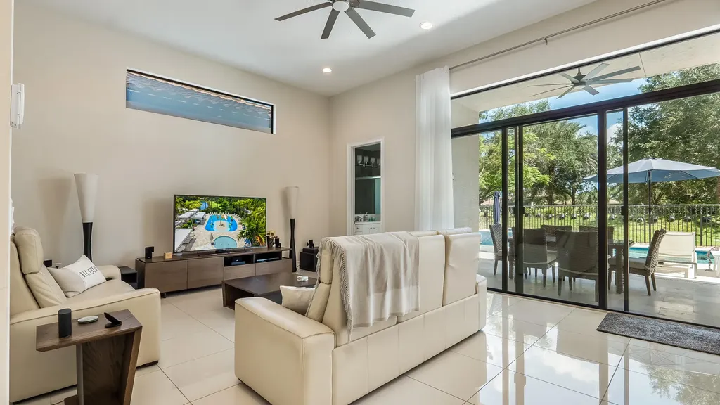 8520 Lewis River Road Delray Beach FL 33446
