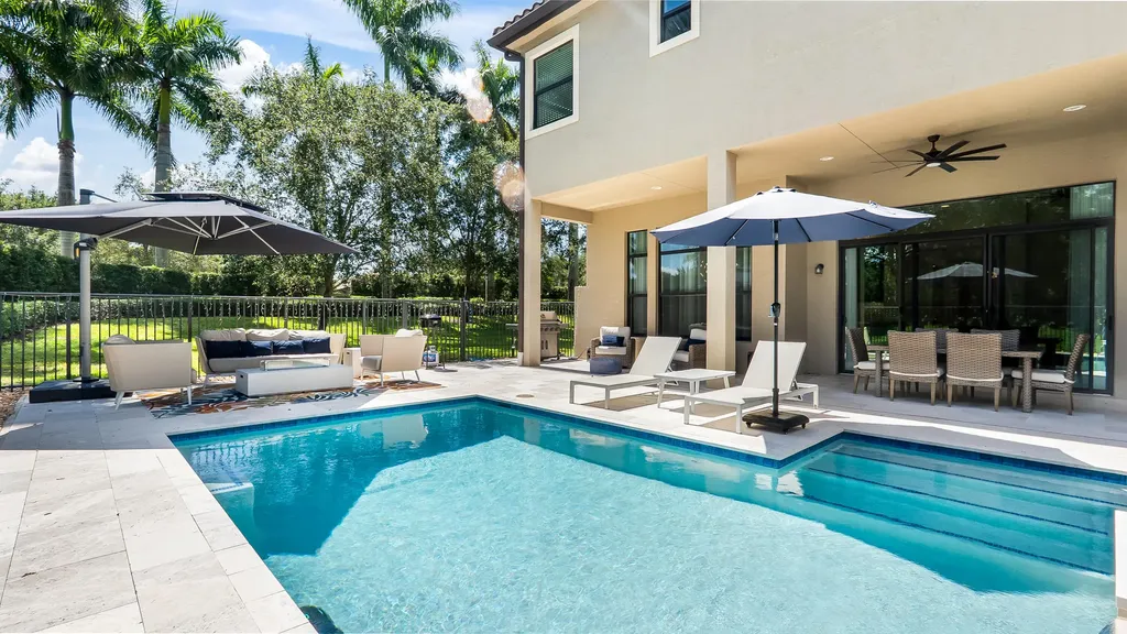 8520 Lewis River Road Delray Beach FL 33446