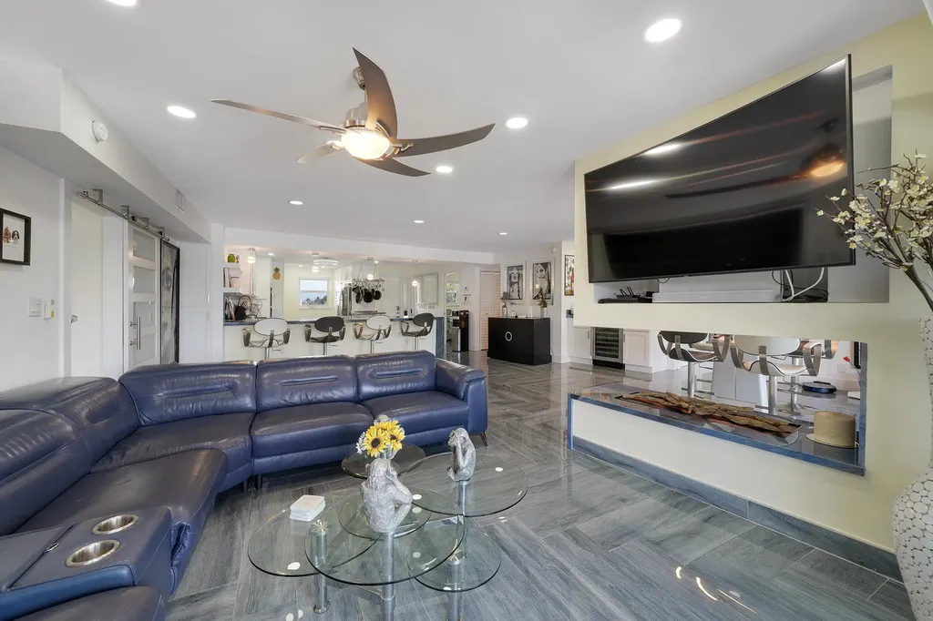 1537 E Hillsboro Boulevard Deerfield Beach FL 33441