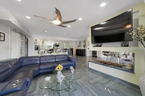 1537 E Hillsboro Boulevard Deerfield Beach FL 33441