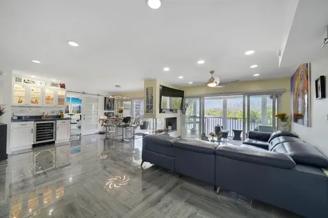 1537 E Hillsboro Boulevard Deerfield Beach FL 33441