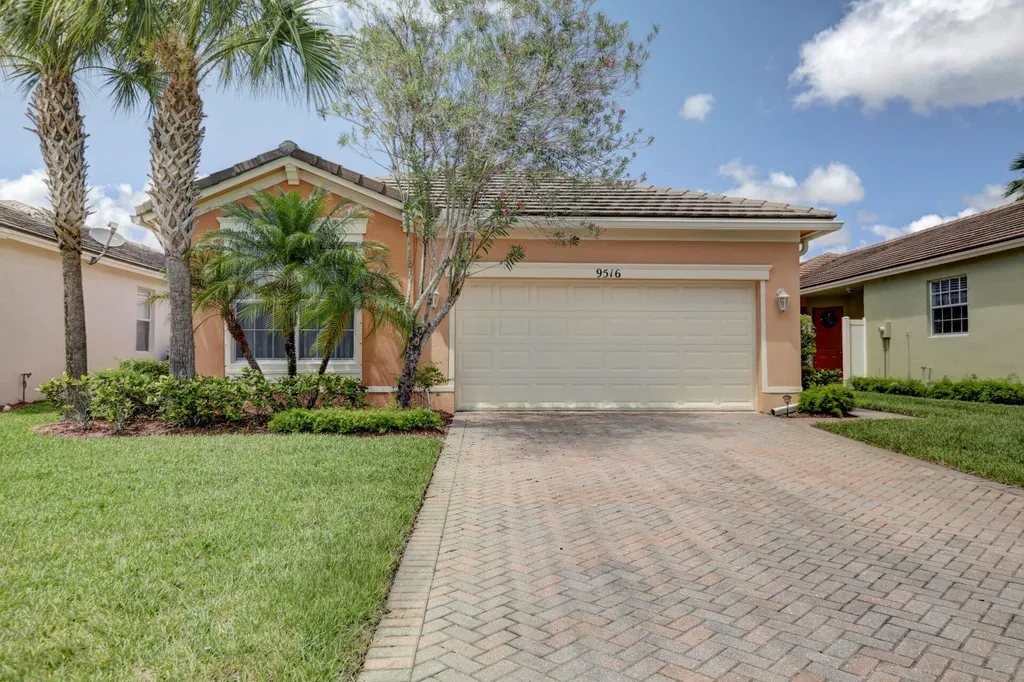 9516 SW Flowermound Circle Port St Lucie FL 34987