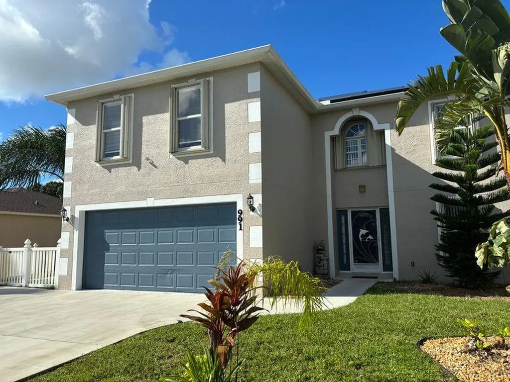 991 SE Bywood Avenue Port St Lucie FL 34983