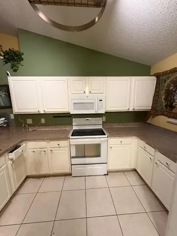 592 NW Turton Terrace Port St Lucie FL 34983