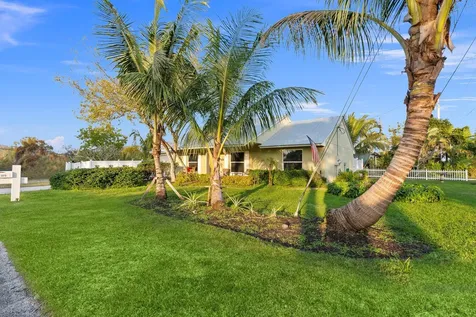 2070 NE Arch Street Jensen Beach FL 34957