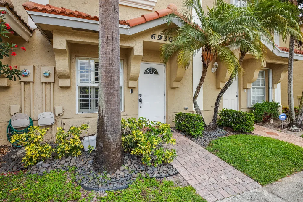 6936 Stoney Creek Circle Lake Worth FL 33467