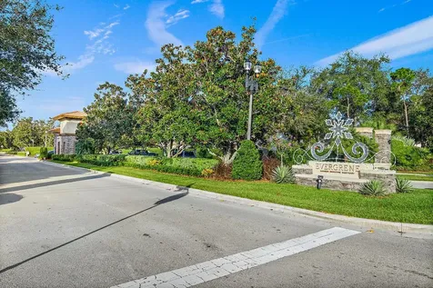 1043 Vintner Boulevard Palm Beach Gardens FL 33410