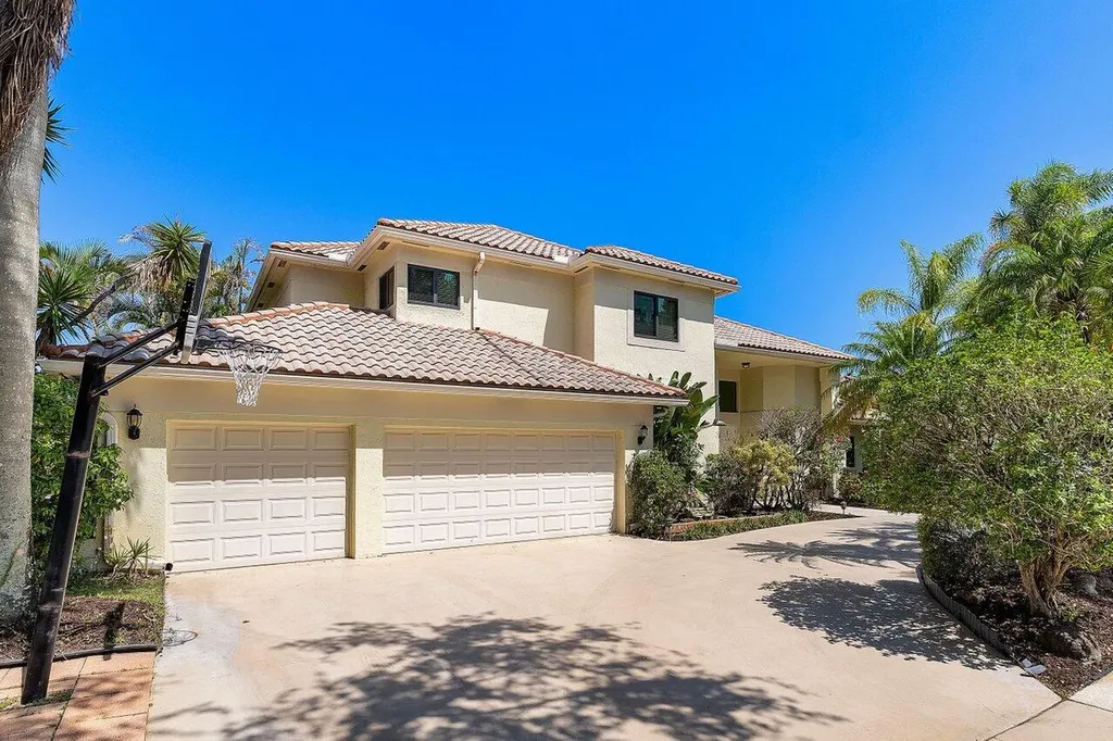 10744 Avenida Santa Ana Boca Raton FL 33498