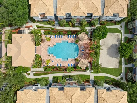 3303 Myrtlewood Circle E Palm Beach Gardens FL 33418