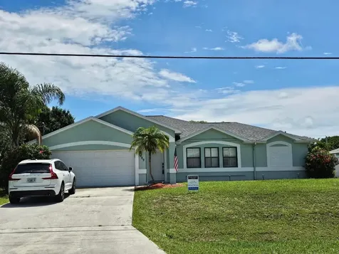 389 SE Whitmore Drive Port St Lucie FL 34984