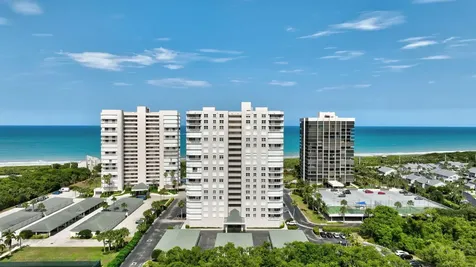 5049 N Highway A1a Hutchinson Island FL 34949