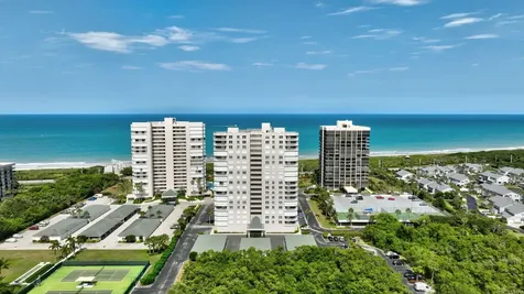 5049 N Highway A1a Hutchinson Island FL 34949