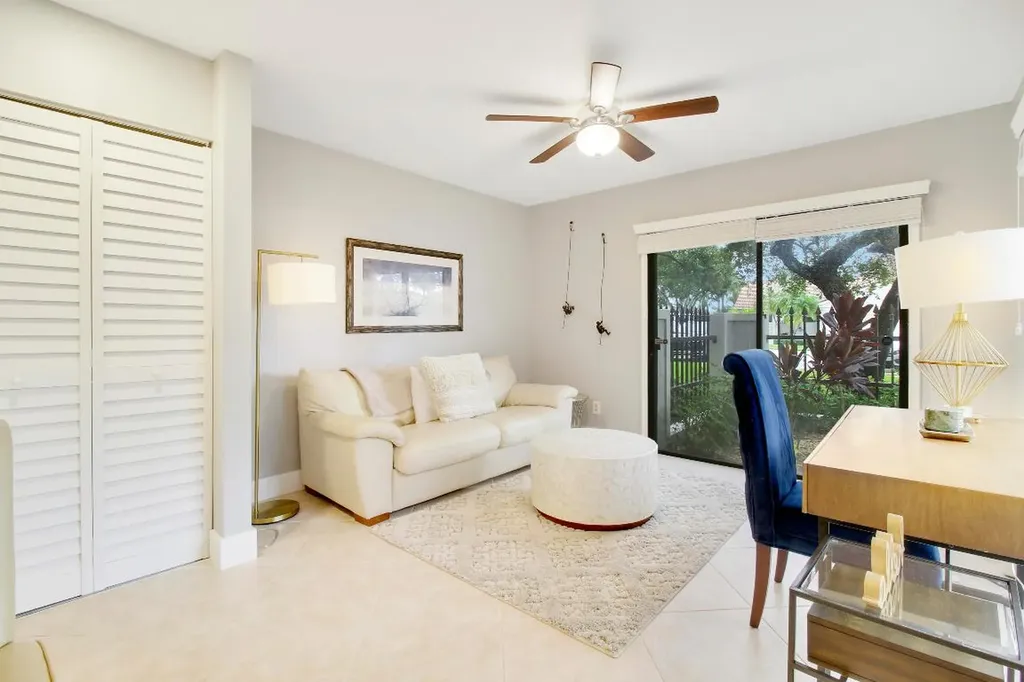 377 Prestwick Lane Palm Beach Gardens FL 33418