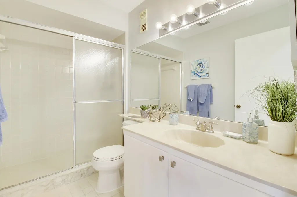 377 Prestwick Lane Palm Beach Gardens FL 33418