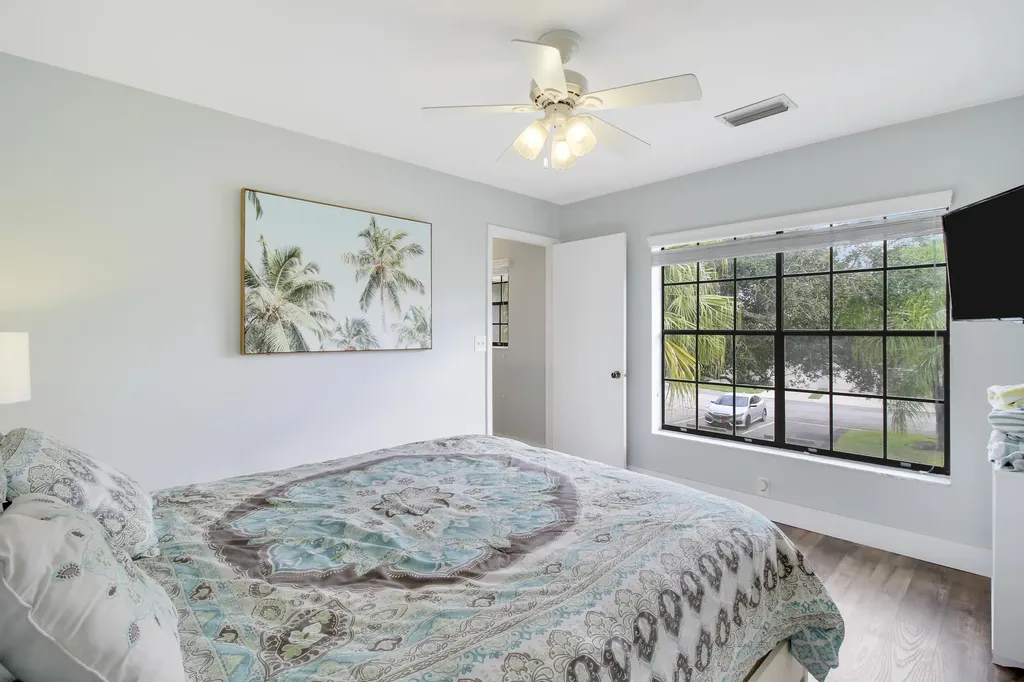 377 Prestwick Lane Palm Beach Gardens FL 33418