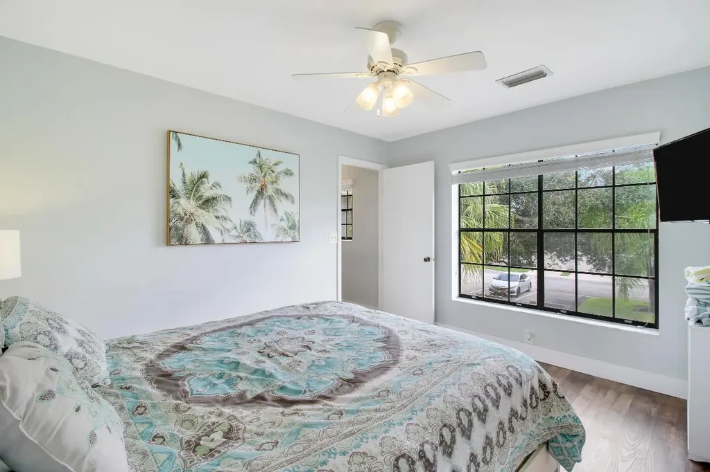 377 Prestwick Lane Palm Beach Gardens FL 33418