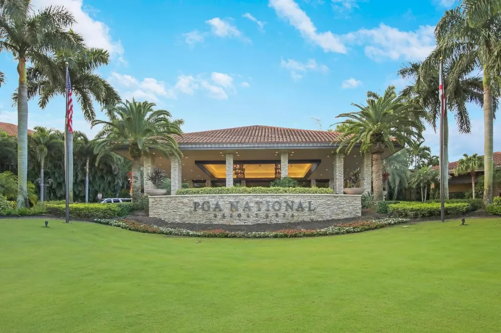 377 Prestwick Lane Palm Beach Gardens FL 33418