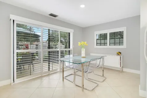 377 Prestwick Lane Palm Beach Gardens FL 33418