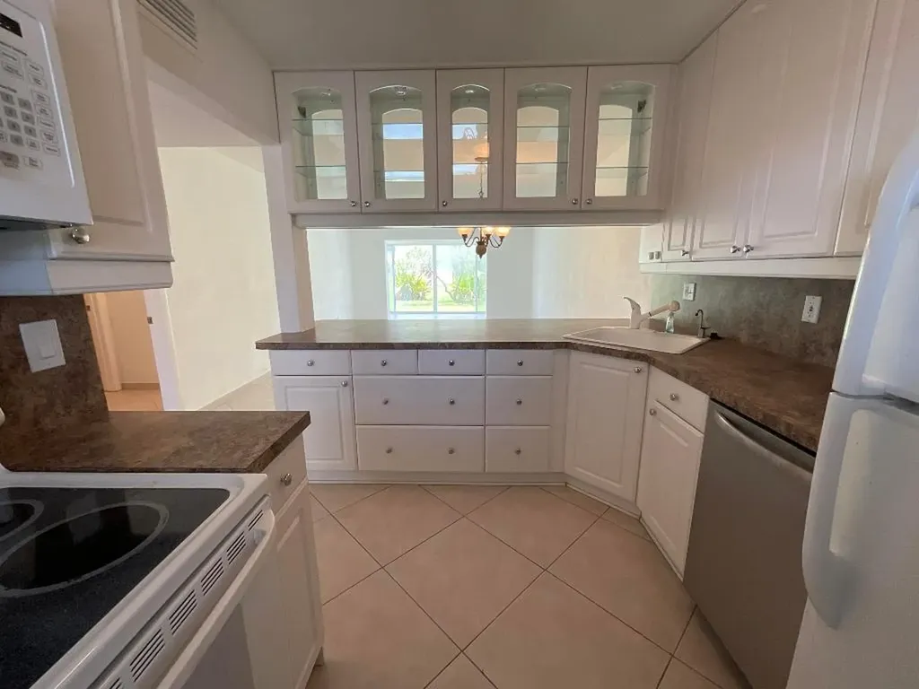 21 Abbey Lane Delray Beach FL 33446