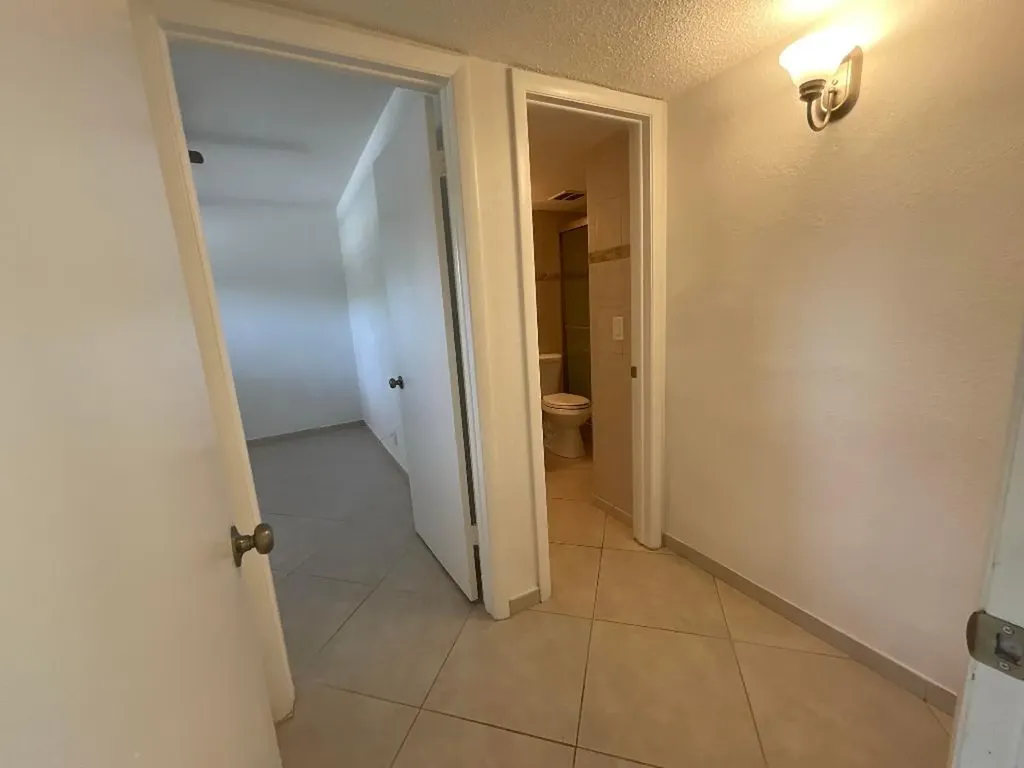 21 Abbey Lane Delray Beach FL 33446