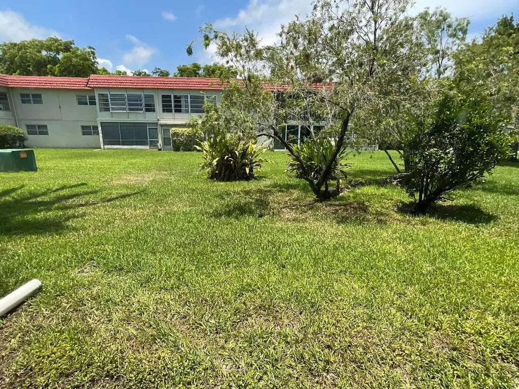 21 Abbey Lane Delray Beach FL 33446