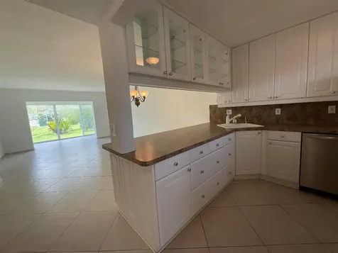21 Abbey Lane Delray Beach FL 33446
