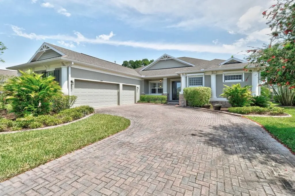 1280 S Village Square Vero Beach FL 32966