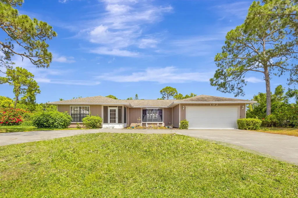 102 SE Crosspoint Drive Port St Lucie FL 34983