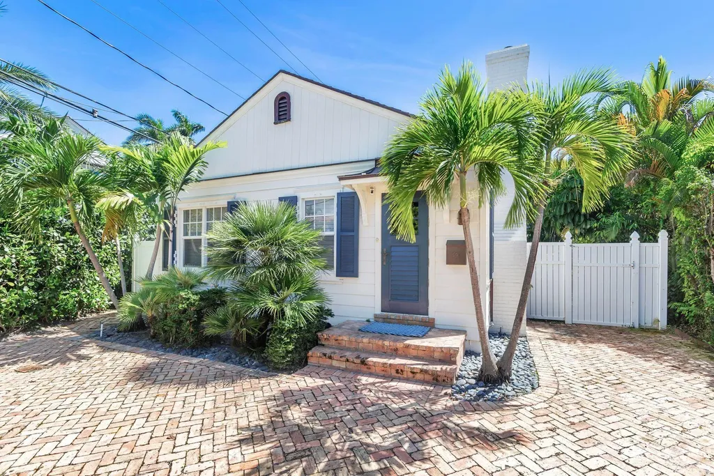231 Cocoanut Row Palm Beach FL 33480