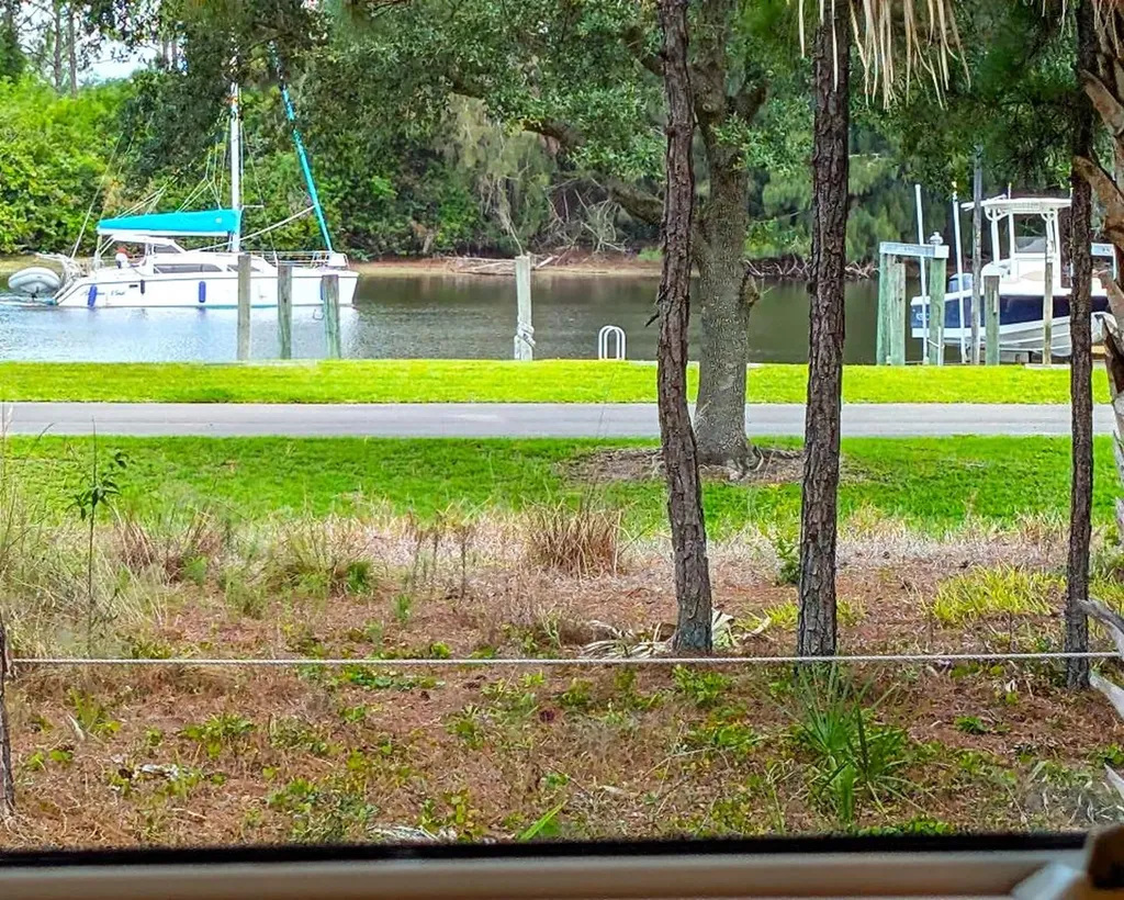 8876 SW Fishermans Wharf Drive Stuart FL 34997