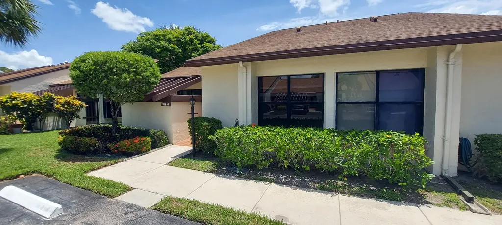 3710 English Road Lake Worth FL 33467